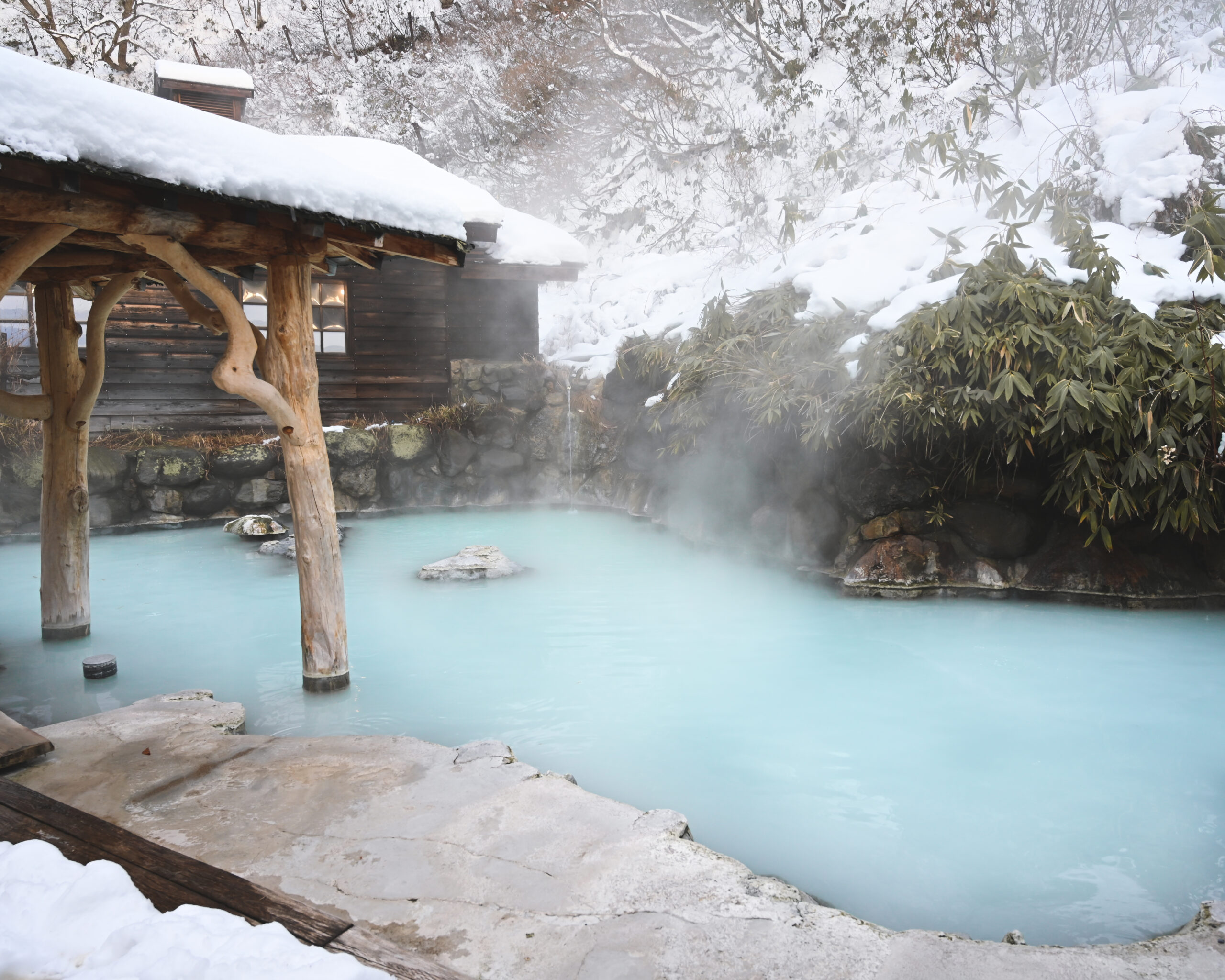 Onsen bath, an ideal activity to enjoy when visiting Japan in December