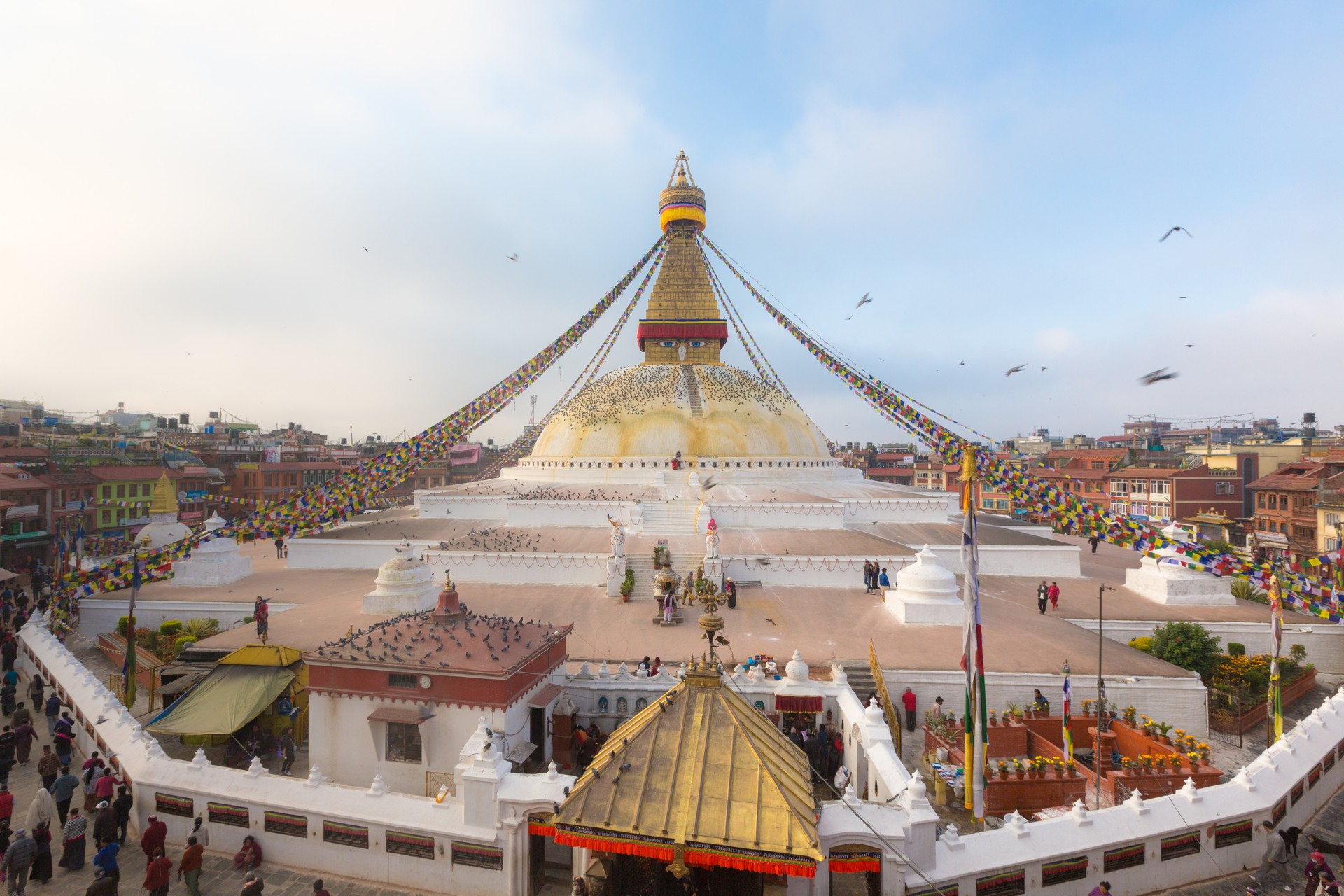 Boudhanath stupa in Kathmandu; discover the best time to visit Nepal with our beginner's guide