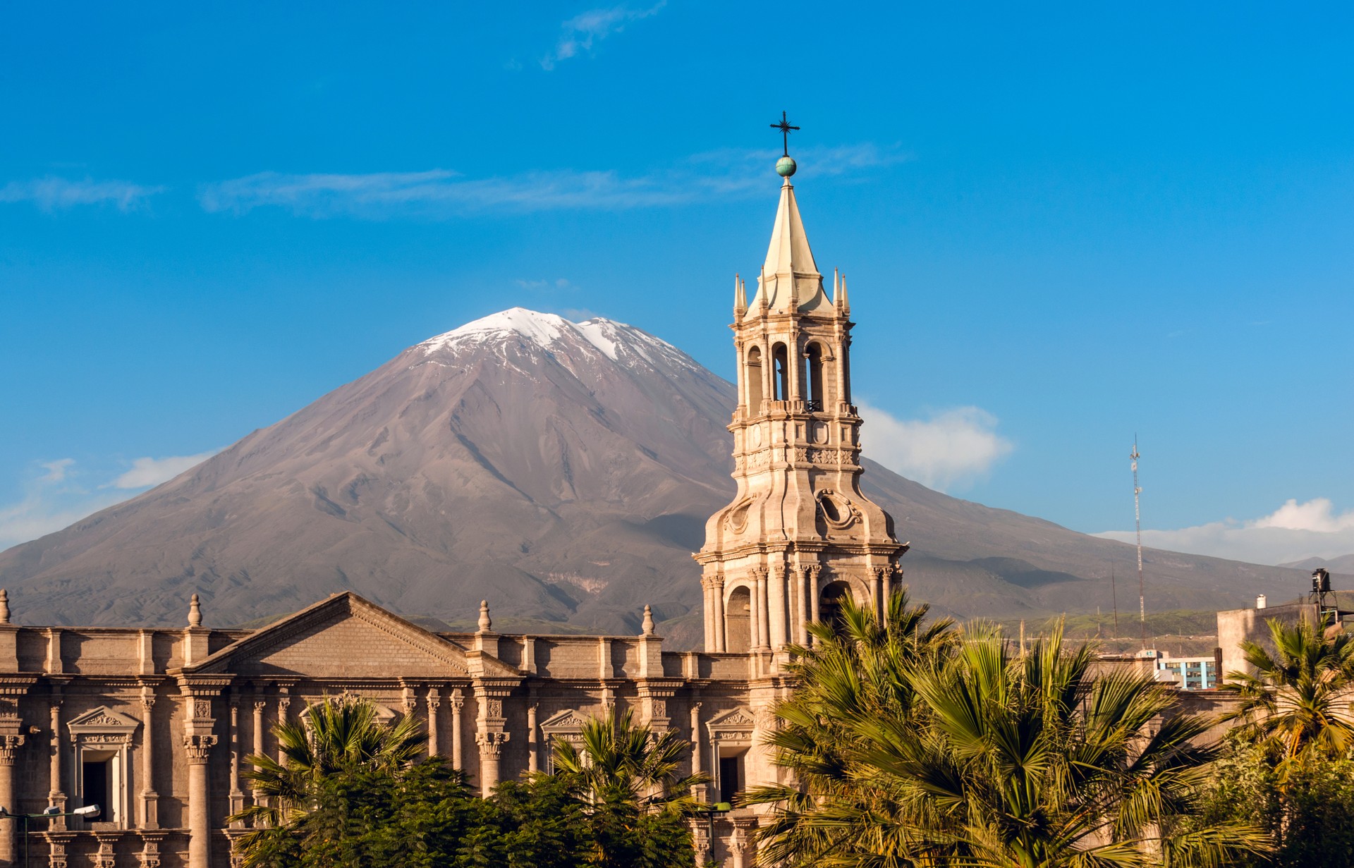 Exploring the Americas: architecture and mountain backdrop of Arequipa, Peru
