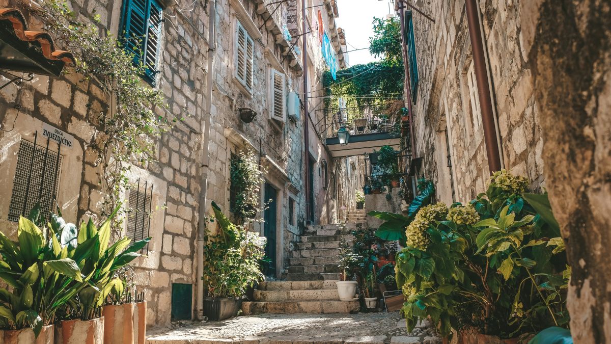 Spending five nights in Dubrovnik: exploring old side streets filled with character